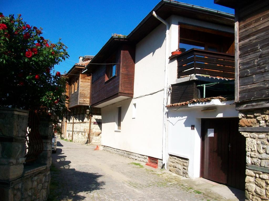 נסבר Guest House Lilly מראה חיצוני תמונה